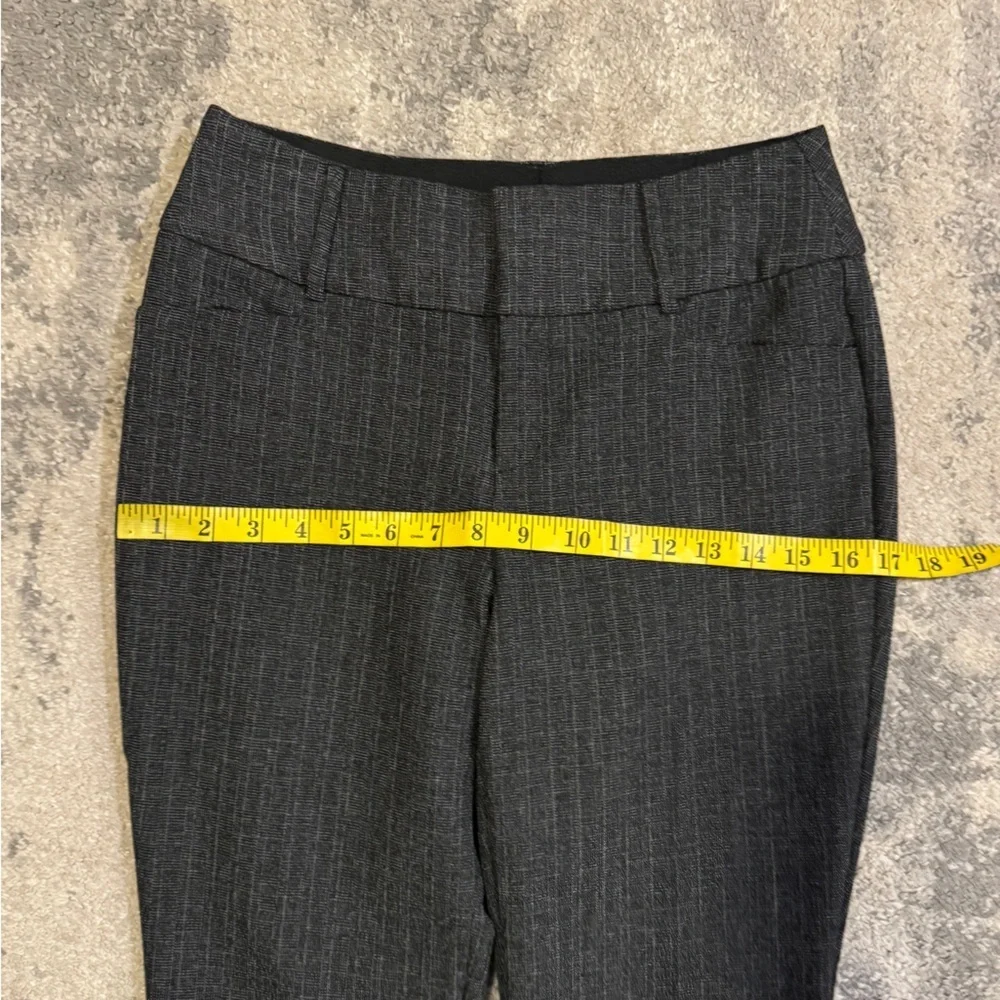 Apt.9 Petite Short Gray Pinstripe Cropped Pants